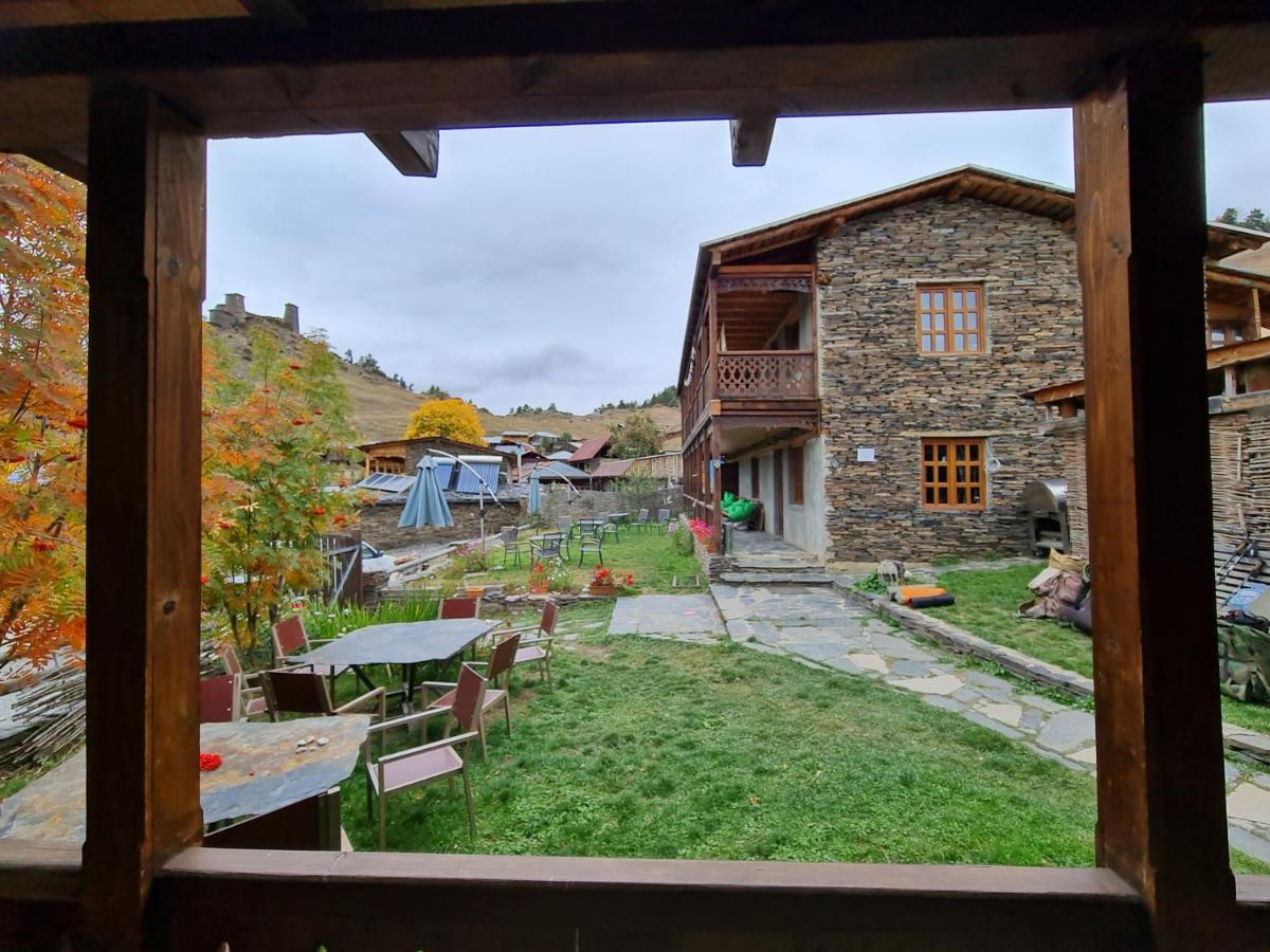 Guest House Shina Omalo 외부 사진