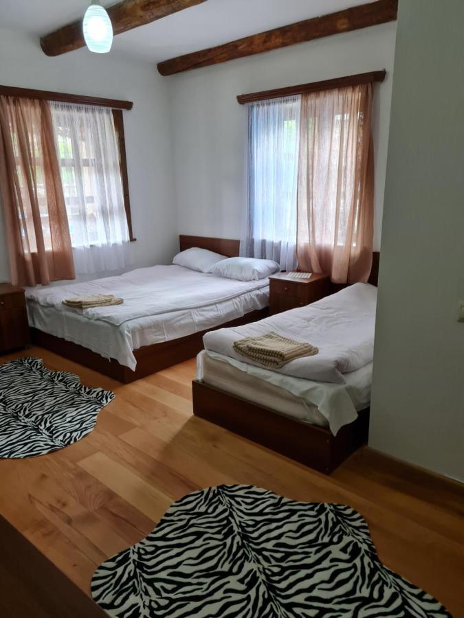 Guest House Shina Omalo 외부 사진