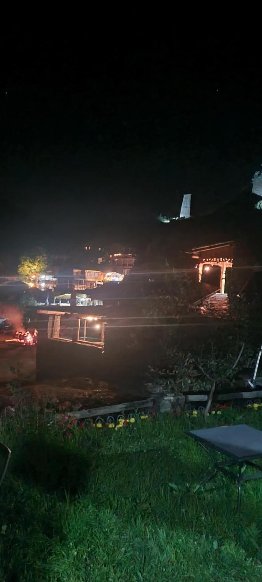 Guest House Shina Omalo 외부 사진