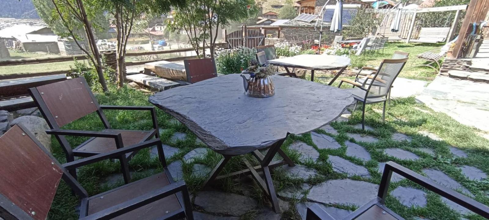Guest House Shina Omalo 외부 사진